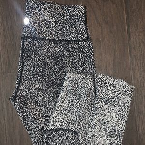 Lululemon wunder under size 4